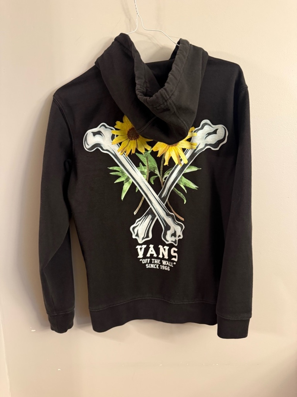 Vans black hoodie sunflower skeleton graphic XS off the wall pullover streetwear